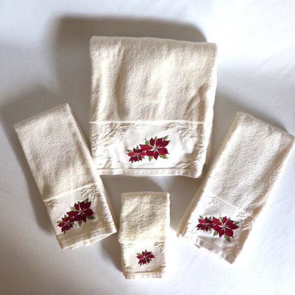 SOPHIA DECORATIVE POINSETTIA EMBROIDERED HOLIDAY CHRISTMAS TOWEL SET (USED) - Picture 2 of 9